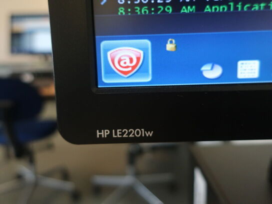 HP 22" skærm m. tastatur L2208w (PC medfølger ikke)