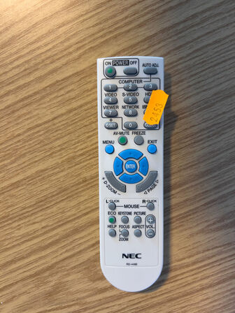 Projektor NEC ME311W inkl. lærred & CREATIVE højttalere