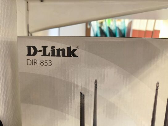 Netværksrouter D-LINK DIR-853 m. 3G modem