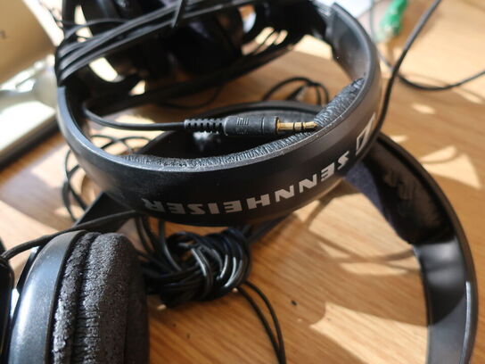 Div. hovedtelefoner SENNHEISER m.v.