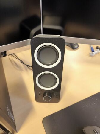 HP EliteDisplay E273 skærme, mus, tastatur m.v. (PC medfølger ikke)