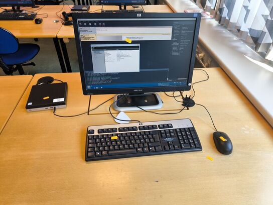 Skærm 22" m. tastatur HP L2206w (PC medfølger ikke)