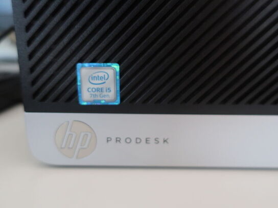 HP 22" skærm L2208w (PC medfølger ikke)