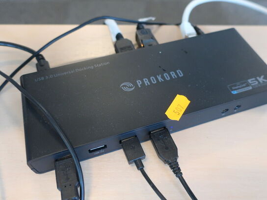 2 stk. HP EliteDisplay 27" skærme inkl. rollermouse & div. tilbehør