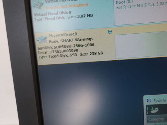 HP 22" skærm L2208w (PC medfølger ikke)