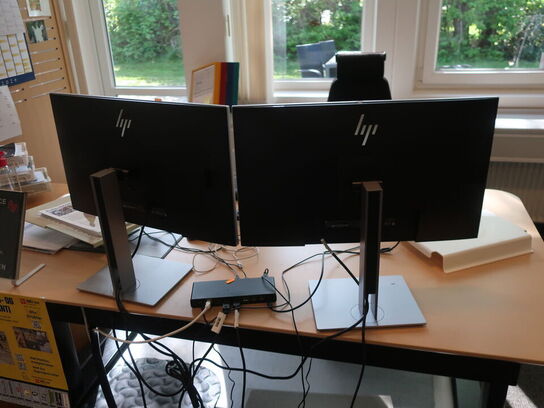 2 stk. HP EliteDisplay 27" skærme inkl. rollermouse & div. tilbehør