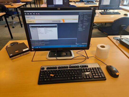 Skærm 22" m. tastatur HP L2206w (PC medfølger ikke)