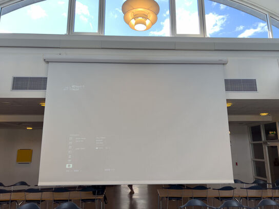 Projektor SONY VPL-FH500 inkl. lærred