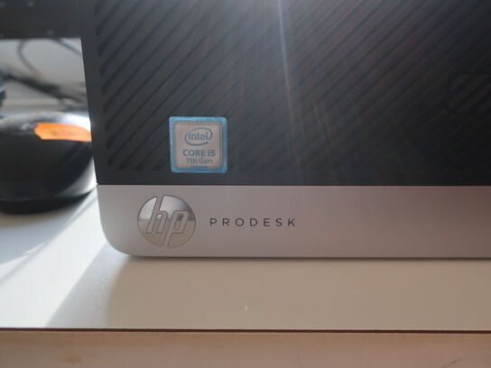 Skærm 22" m. tastatur HP L2208w (PC medfølger ikke)