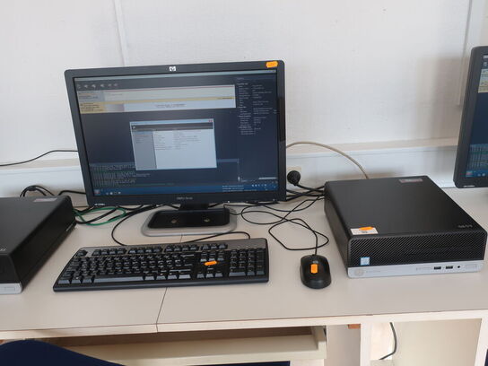 HP 22" skærm L2208w (PC medfølger ikke)