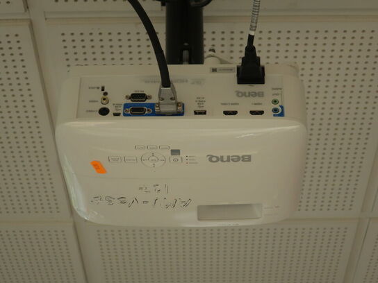 Projektor BENQ MW612 inkl. lærred