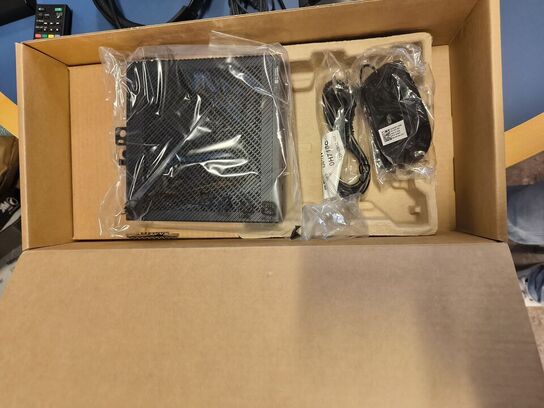 Mikro-desktop DELL OptiPlex 3000 Intel Silver-N6005 | 8 GB | 32 GB EMMC (ubrugt)