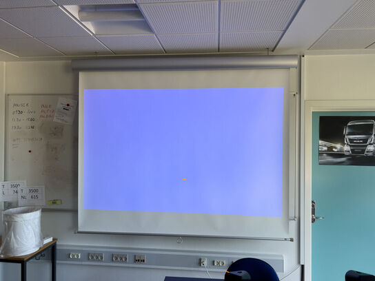 Projektor NEC ME301W inkl. lærred & CREATIVE højttalere