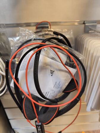 Div. headset/hovedtelefoner (se billeder)