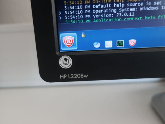 HP 22" skærm L2208w (PC medfølger ikke)