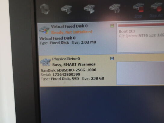 Skærm 22" m. tastatur HP L2208w (PC medfølger ikke)