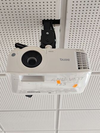 Projektor BENQ MW620 inkl. lærred