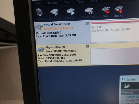 HP 22" skærm L2208w (PC medfølger ikke)