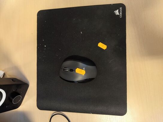 HP EliteDisplay E273 skærme, mus, tastatur m.v. (PC medfølger ikke)