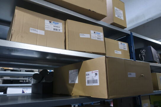 22 fag lagerreoler med indhold