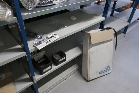 12 fag lagerreoler med indhold 