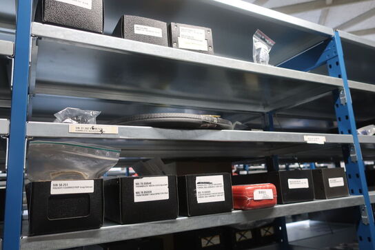 22 fag lagerreoler med indhold