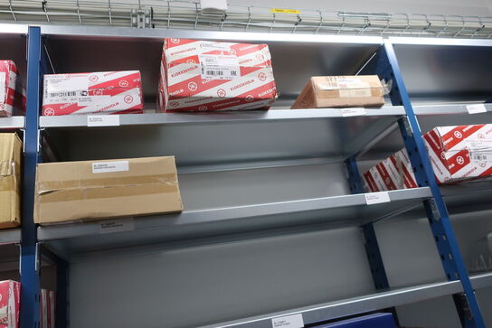 13 fag lagerreoler med indhold