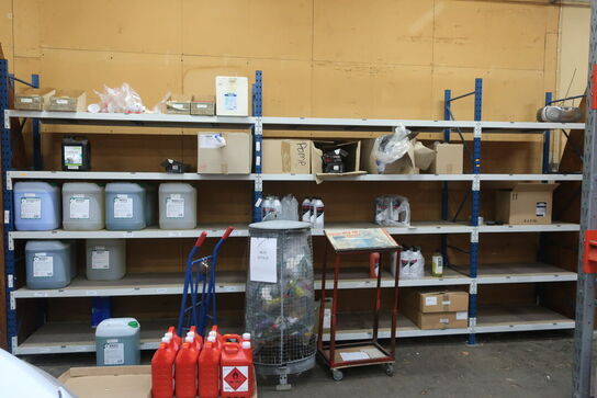 6 fag lagerreoler med indhold