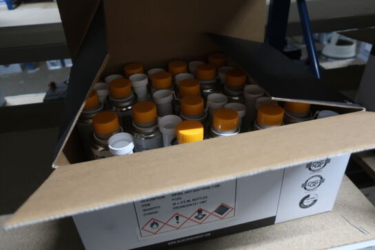 5 fag lagerreol med indhold