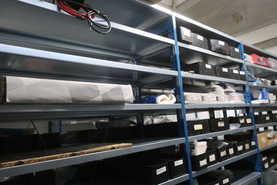 22 fag lagerreoler med indhold