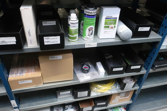 22 fag lagerreoler med indhold