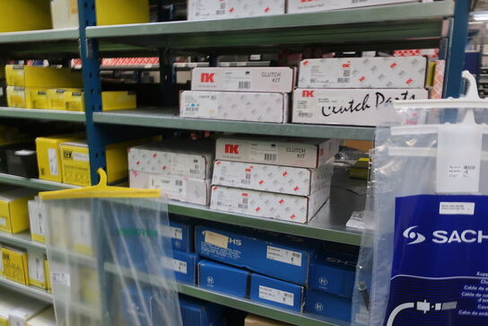 28 fag lagerreoler med indhold