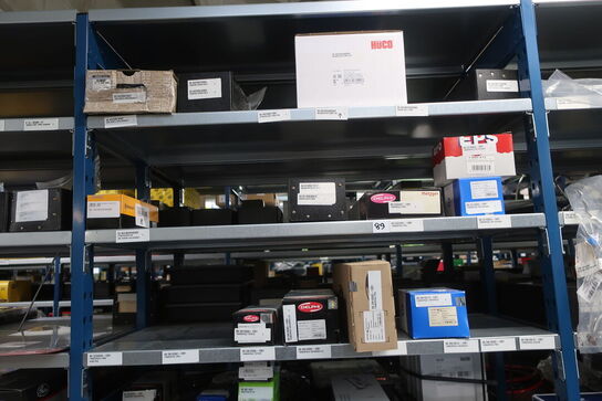 12 fag lagerreol med indhold