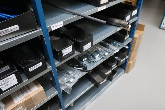 22 fag lagerreoler med indhold