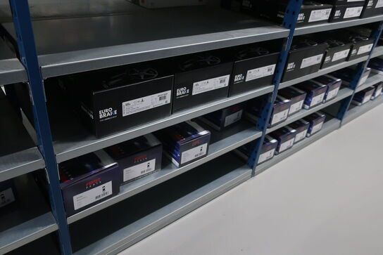 30 fag lagerreoler med indhold