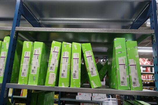 26 fag lagerreoler med indhold