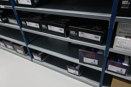 30 fag lagerreoler med indhold