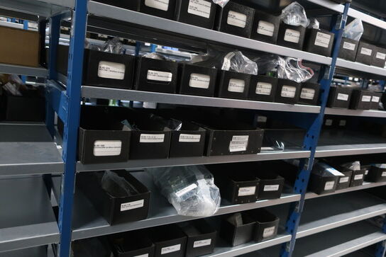 22 fag lagerreoler med indhold