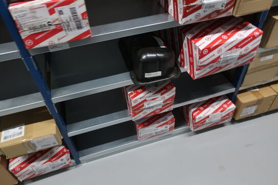 13 fag lagerreoler med indhold