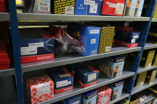 24 fag lagerreoler med indhold