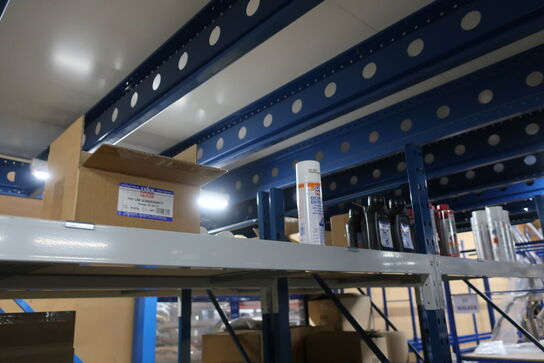 10 fag lagerreol med indhold