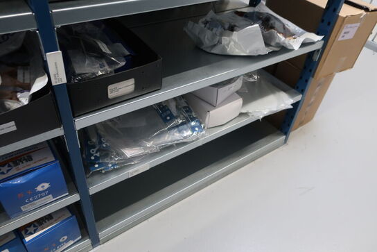 22 fag lagerreoler med indhold