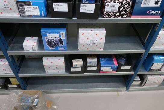 26 fag lagerreoler med indhold