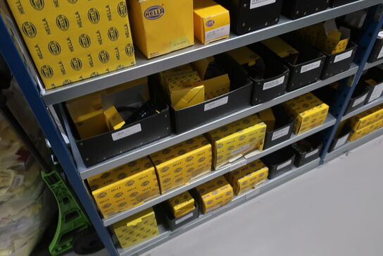 22 fag lagerreoler med indhold