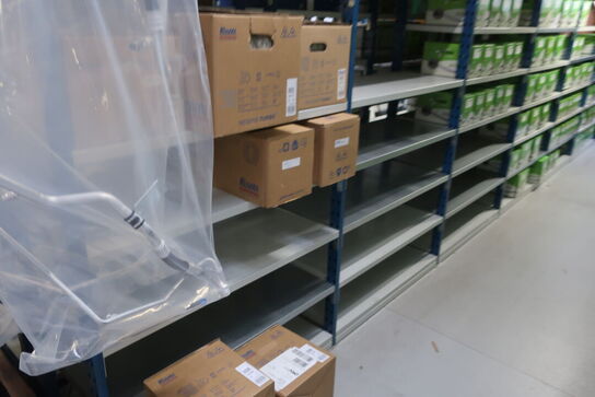 12 fag lagerreoler med indhold 