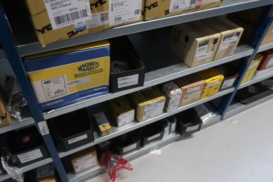 22 fag lagerreoler med indhold