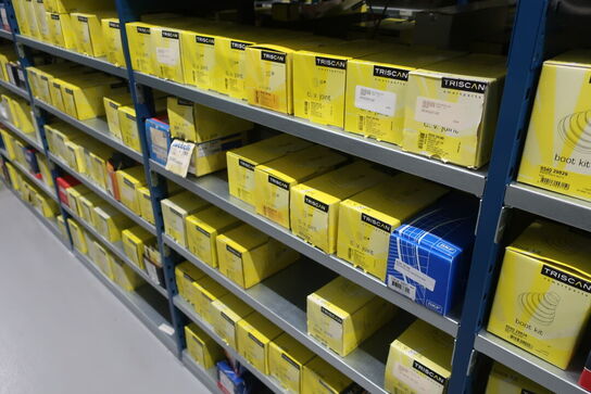 20 fag lagerreoler med indhold