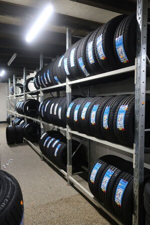 40 fag dækreoler uden indhold 