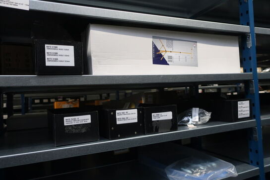 22 fag lagerreoler med indhold