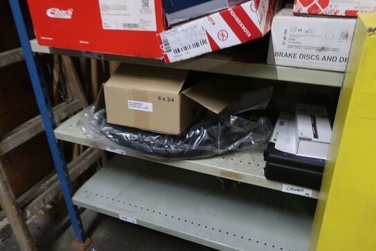 3 fag lagerreol med indhold 